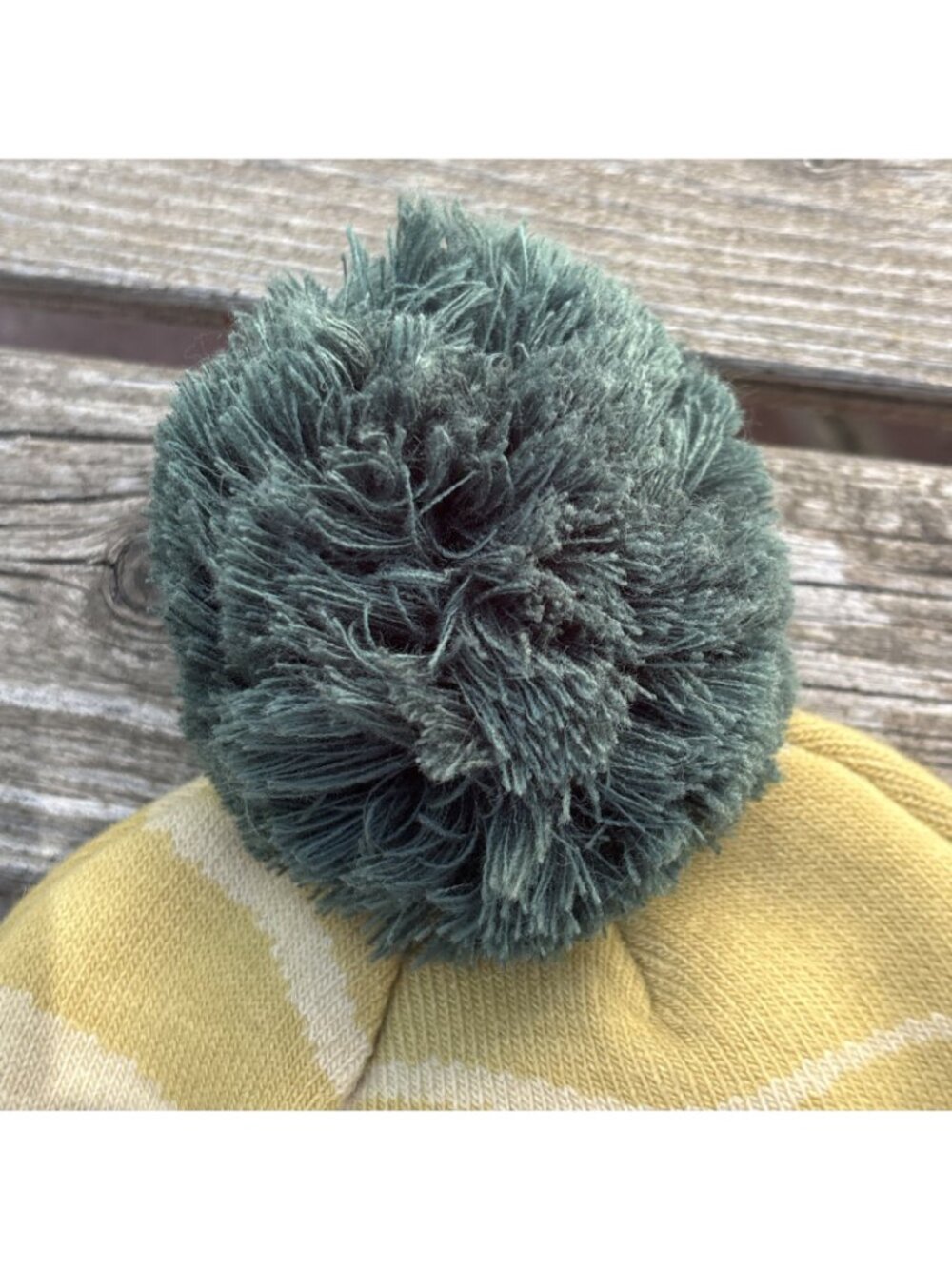 Icelandic Knit Winter Hat Puffin Bird Souvenir Pom Pom Toque Green Yellow - Picture 4 of 7